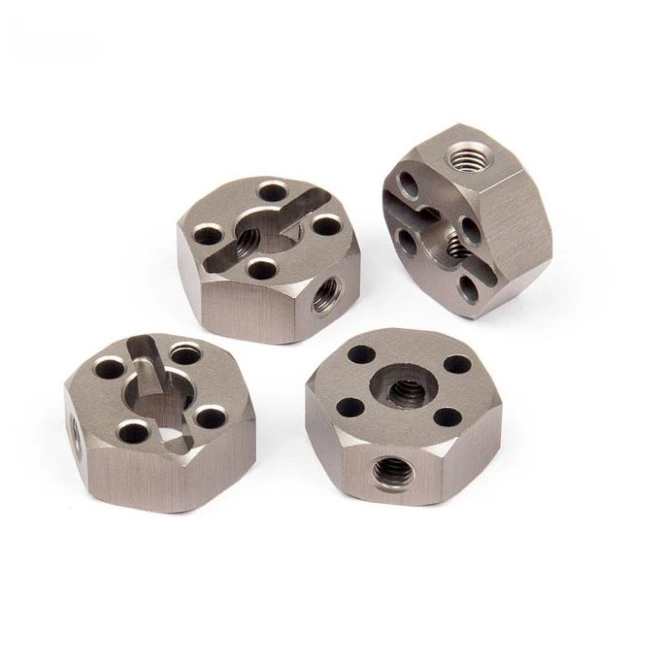 Adaptér s CNC soustružením na auto s hliníkovým závitem